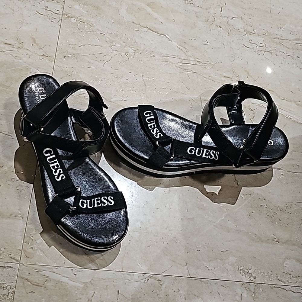 Womens sandals